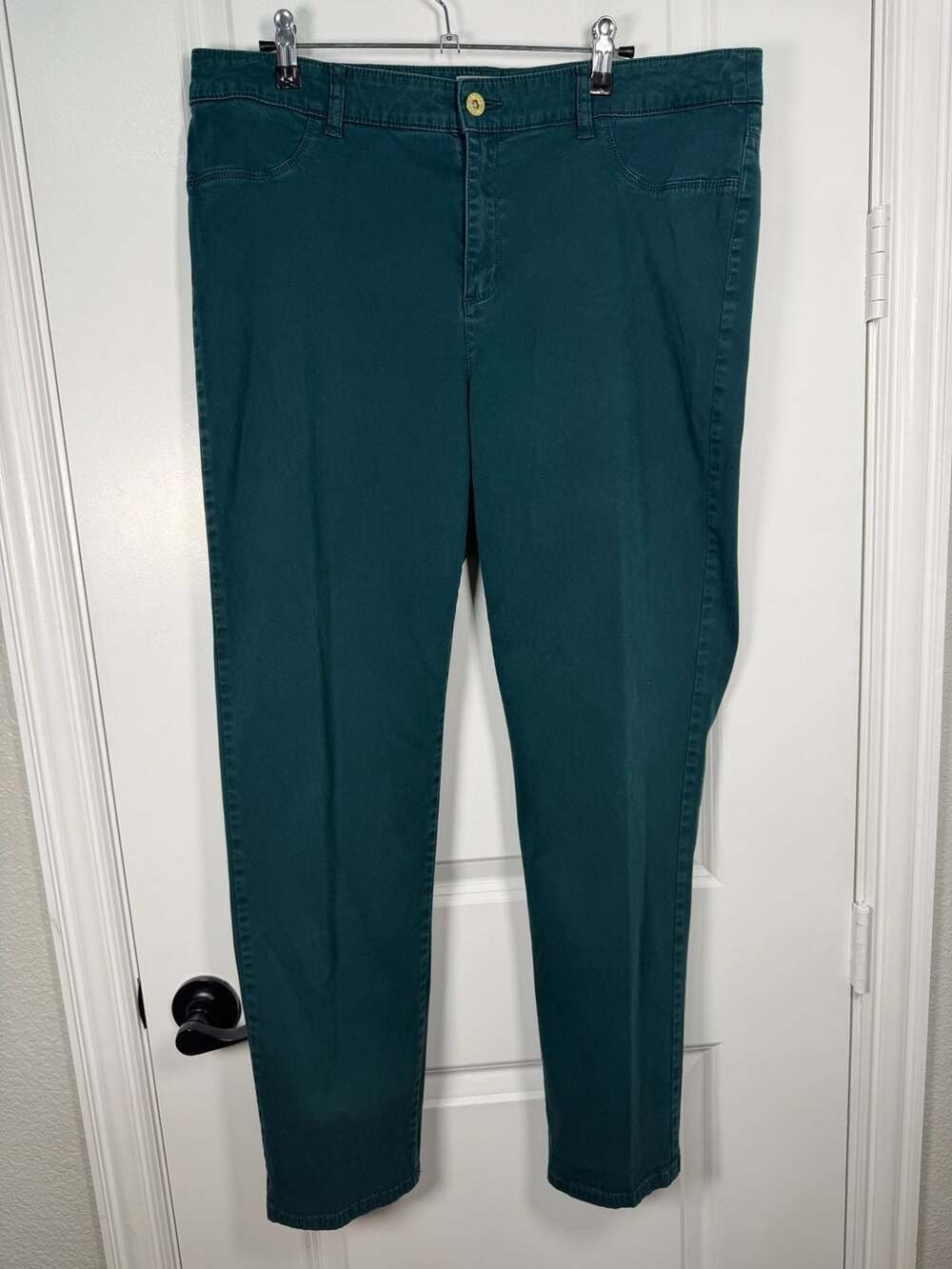 Chico's Women's Solid Dark Green Stretch Straight Leg Casual Pants - Picture 1 of 7